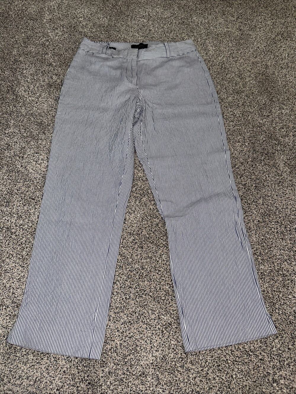 Talbots Signature Women's Cropped Blue Seersucker Pants Flat Front Size 2